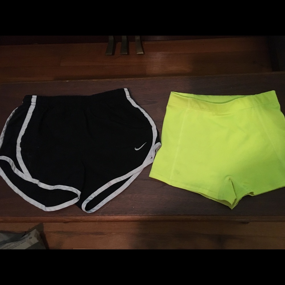 Set of two girls shorts